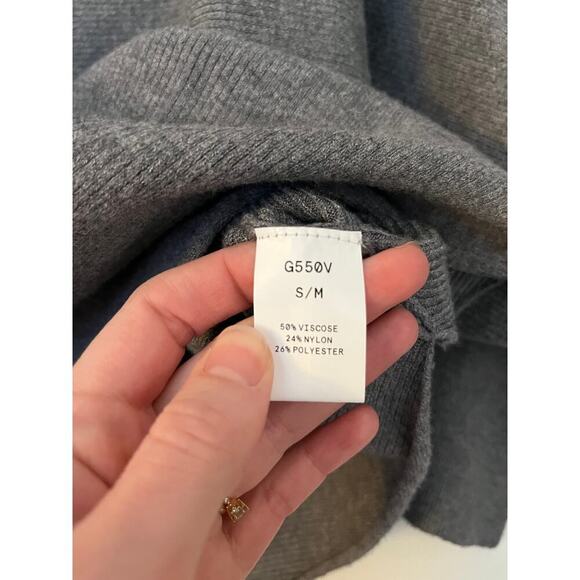 Kerisma Ryu V-neck Grey Favorite Sweater Sz S/M - Picture 5 of 6